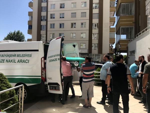 Muhammed Erdal Doan ve fakat Doan'n cenazeleri, yaplan incelemenin ardndan Devlet Hastanesi morguna kaldrld. Polis, olayla ilgili inceleme balatt.