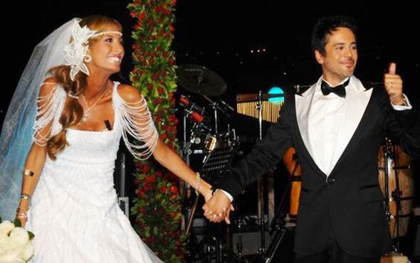 Yllar gese de ya almayan, hatta sanki Benjamin Button misali genleen adam Emre Altu...mr Gedik'e konutu...  Enerjisini &#8220;hayatmn ak&#8221; dedii ocuklarndan ve iinden aldn sylyor. Bir koltukta ok karpuzu var; yarma program sunuyor, tiyatro sahnesinden inmiyor, mzikte 20&#8217;nci ylnda ve yeni single ile konserlere balamak zere. u sralar vizyonda olan &#8220;Geni Aile 3&#8221;te iin oyunculuk tarafnda. Emre ile artk yerlisi gibi hissettii eme&#8217;de bulutuk. Aksz geen gnlerini de konutuk, rap furyasn da. Yllar nce ilk rap yapan popunun Emre Altu olduunu da renmi oldum bylece.