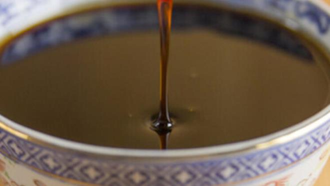 Hazrlan:  ncelikle ekirdekleri blendrdan geirin, arndan jelatini, zmleri ve bal ekleyin. Tamamen przsz bir karm elde edene kadar malzemeleri 2 ya da 3 dakika blendrdan geirin. Hazr olduunda karm kapakl bir kaba koyun ve buz dolabnda saklayn.