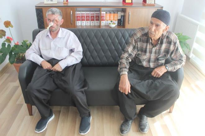 Di hekimi iddialar yalanlad: Sulanan Di Hekimi A.P. ise yapt yazl aklamada, hastann tedaviye geldiinde yznn i halde olduunu ve vakit kaybetmeden niversiteye gitmeleri konusunda hastaya uyarda bulunduunu belirterek unlar kaydetti: