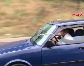 O anlar ayn yolda ilerleyen baka bir src tarafndan grntlendi.