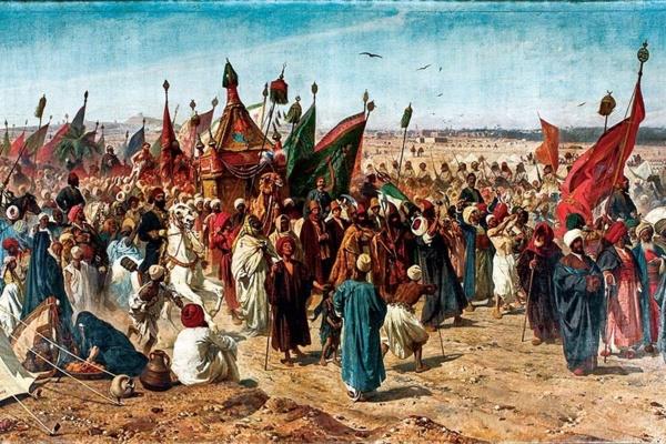 Srre Alay ne demektir? <br>  Arapa kkenli olan &#8216;Srre&#8217;, para kesesi demektir. &#8216;Srre Alay&#8217; ise Osmanl&#8217;nn eski ve nemli bir geleneini ifade ediyor. Her yl Ramazan ayndan nce saray bahesinden uurlanan ve padiahn balarn kutsal topraklara tayan kervana verilen isime &#8216;Srre Alay&#8217; deniyor.