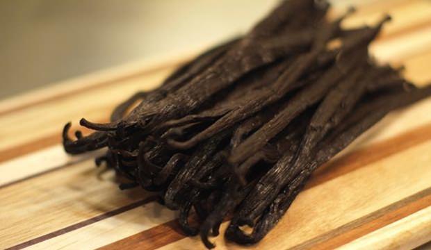 Vanilya, badem, nane ve limon z ile aryan blgeyin temizleyin