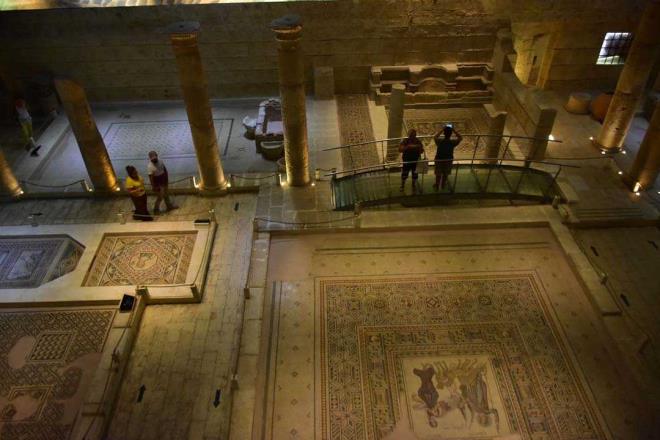 "Bu yl kendimize 1 milyon ziyareti hedefi koyduk. nallah yl sonunda bu sayya ulaacaz. Daha sonraki yllarda bu say katlanarak devam edecek. nk Zeugma, ziyareti says her geen gn dzenli olarak artan bir mze." dedi.