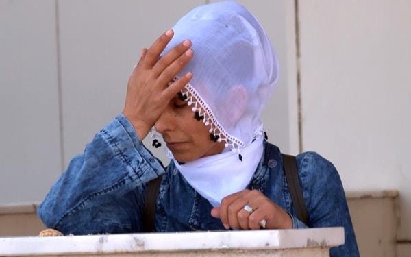 Doktorlar tarafndan ameliyata alnan Ezel&#8217;in belden aasnn fel kalaca sylendi.