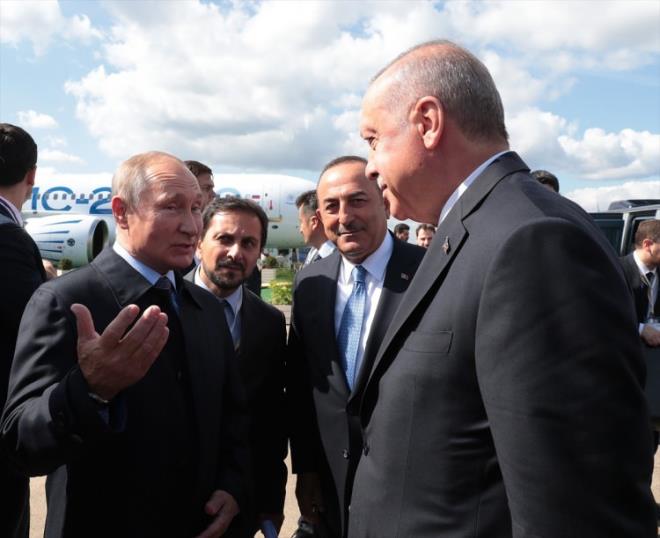 Trkiye Cumhurbakan Recep Tayyip Erdoan, MAKS-2019 Uluslararas Havaclk ve Uzay Fuar'nn Al Treni'ne katld. Erdoan, programa geliinde Rusya Devlet Bakan Vladimir Putin tarafndan karland.
