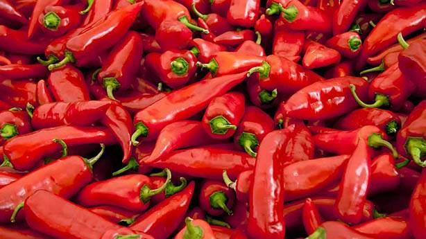 1- ok ac yiyebilenler  <br>    Yemekle ilgili bir konu aldnda hemen bu zelliini masaya yatran arkadalar inatla da onlara inanmamz isterler. "sotu kavanozla yutuyorum" ya da "Meksika'dan zel biber geliyor bana" gibi cmlelerinin hepsini "Valla bak" diye bitirirler.    Size inancmz sonsuz, sonuta az taddr, ac sevebilirsiniz ama btn organlarnz o acy seviyor mu, o biraz tartlr.