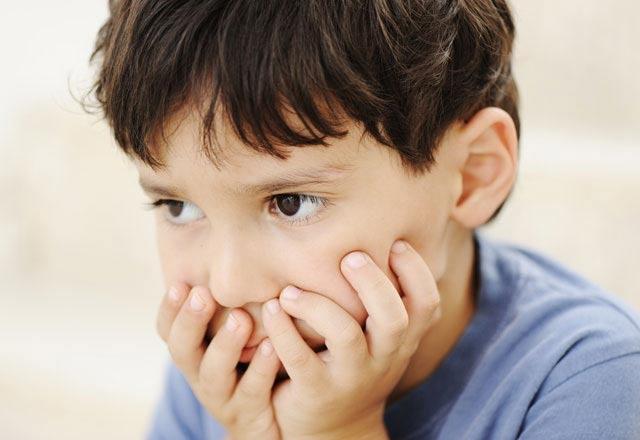 OLUMSUZ DNMESN NLEYN    ocuunuzun sinir, utanma, kskanlk, inat gibi olumsuz duygularla mcadele etmesini salayarak i atmalarn zmesinde yardmc olmu olursunuz.