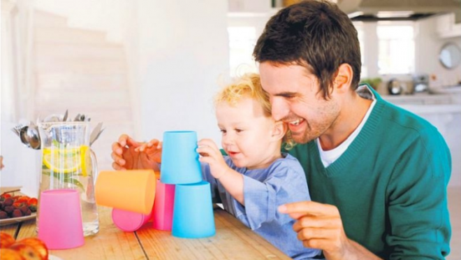 OCUUNUZLA VAKT GERN    ocuklarnzn problemlerini dinleyip yapmaktan zevk ald hobilere ilgi gstermelisiniz. En nemlisi de konuurken ocuunuzu sakn geitirmeyin, onu byk dikkatle dinleyin.