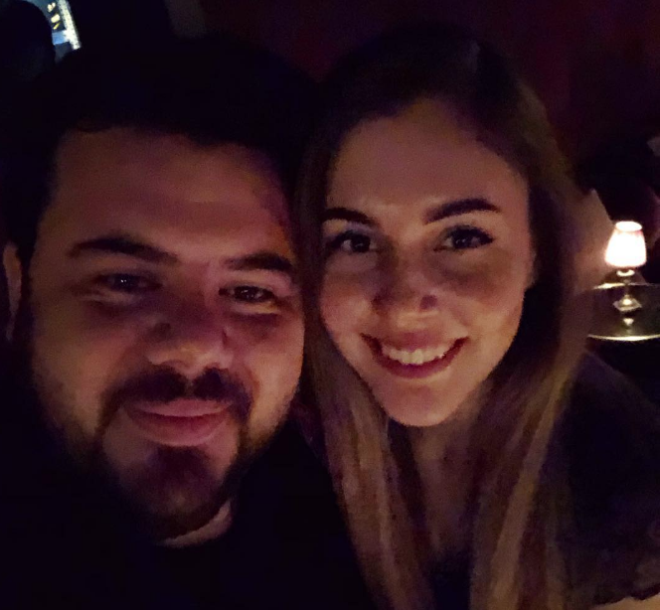 Szleriyle eini ikna eden Berfu Yldz'n, ''Ltfen ameliyat olma, iime kt bir his douyor ocuumuz da olacak'' dedii renildi. Yenenler de ameliyat iini bebekleri doana kadar rafa kaldrd.