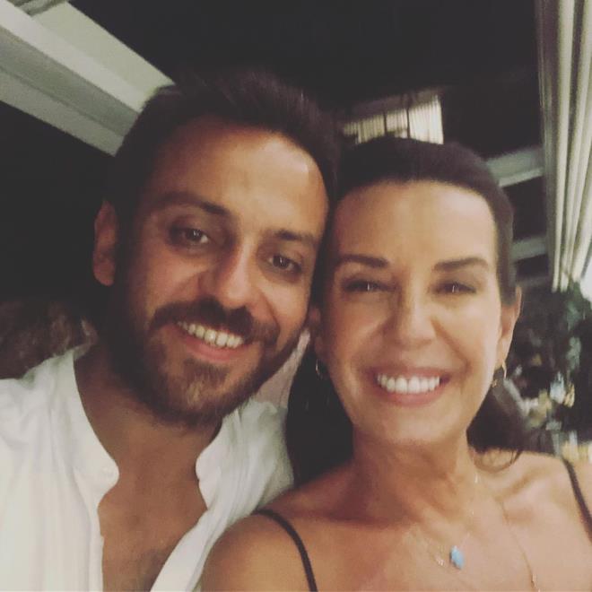 &#8220;Perihan Anamz ayn zamanda mekanmz&#8221; diyerek Perihan Sava&#8217;a gndermede bulunan Kstendil, byk beeni toplad.    Paylama Kstendil&#8217;in takipilerinden byk ilgi var.1 saat iinde 70 binden ok beeni ve ok sayda da yorum yapld.    kilinin samimi halleri ukur izleyicilerini de mutlu etti.    Perihan Sava&#8217;a hayrl olsun dileklerini ileten ukur hayranlar, &#8220;Mekann sahibi geri dnd&#8221; diye yazmakta&#8230;