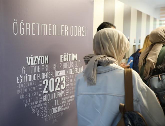 Bireysel alma masasna ve yemek masasna dnebilen sehpalar...