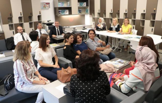 iek yetitirilebilecek ve ku veya evcil hayvan beslenebilecek yaam alanlar bulunacak.