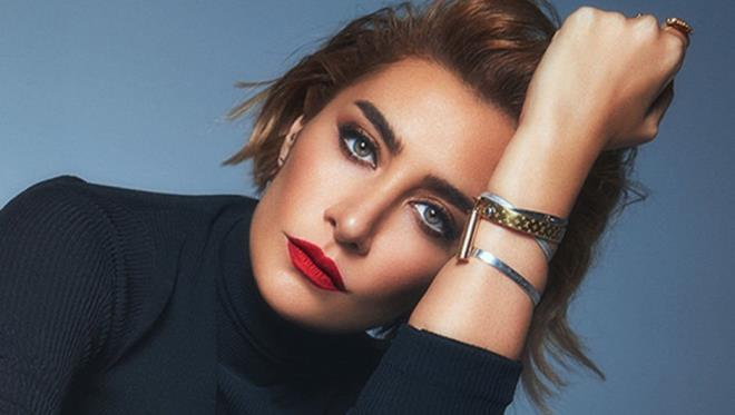 "YAPTII BYK SAYGISIZLIK"    fkelenen seyircilerin bir ksm konserin ilerleyen dakikalarnda konser alann terk etti.    "Kim kolay kolay hevesle, para vererek izlemeye geldii konseri terk etmek ister ki? Ancak yapt byk saygszlk. Onun iin dediimiz paray bize geri versin" diyen seyirciler, tepkisini sosyal medya zerinden de dile getirdi.