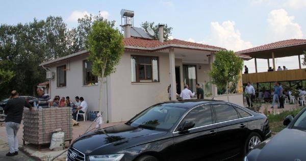 Bu konuda gvenlik glerimize gveniyoruz. Yapanlar mutlaka ortaya kacaktr. Ne amala yaptklar da ortaya kacaktr. nallah byle bir olay bir daha yaanmaz. Yaanmamas gereken, zc bir olay" dedi.