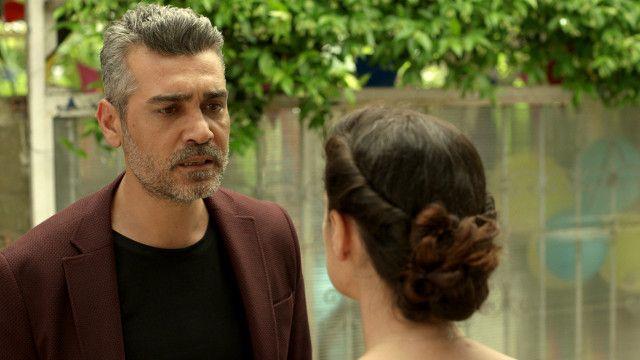 Sarp ve Arif  hayranlar arasnda ise sk bir rekabet var. Dizinin son blmlerde yldz parlayan karakter Arif'in veda edecei ise medya kulisleride dolaan iddialar arasnda.