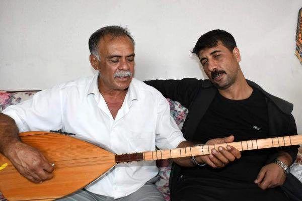 Adnn hrsza ktn syleyen Fatih Bulut unlar anlatt: "Kimse kimsenin duygusunu almaz, yerde para bulsam yle kaldrr, 'Bu kimin?' derim. Bu olayda adm 'hrsz'a kt. Sen yrei gzel adamsn, sen demedin ama herkes yle dedi. Eser yar yarya bizlere ait ama eser Hseyin aabeyin.