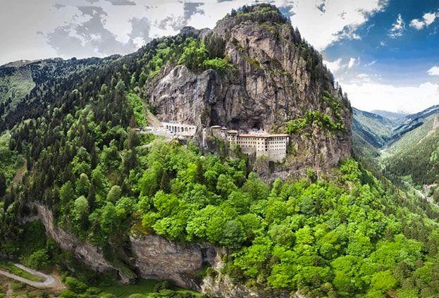 Bu nedenle Trk kltrnde Ortodoks ritellerine ainalk vardr; hatta halk geleneklerinde birlikte yaamdan kalan motifler halen Anadolu?da grlebilir durumdadr?