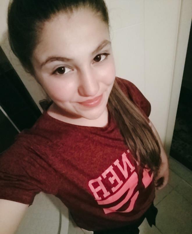 ANTALYA'nn Kepez ilesinde perembe gn evden ayrlan Derya Hnl'dan (13) bir daha haber alamayan ailesi, polise giderek, kayp bavurusunda bulundu. Hnl ailesi, el ilanlaryla sokak sokak dolap, hayatndan endie ettii Derya'y aryor.