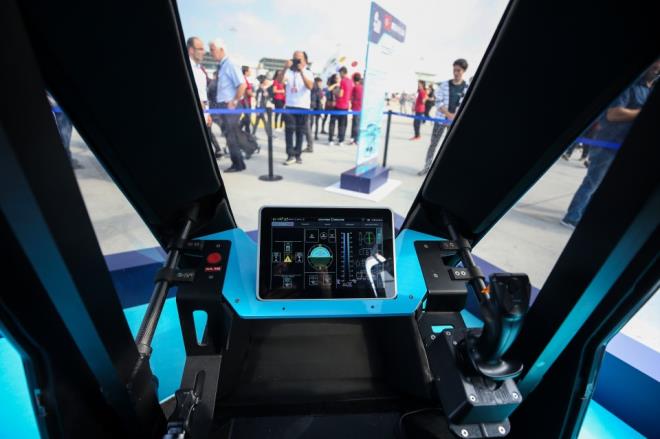 Gelecek dnemde Cezeri'nin hem kargo hem de kentsel hava tamaclna yn vereceini ifade eden Yac, yakn zamanda arac bir saatlik uu kapasitesine ulatracaklarn syledi.