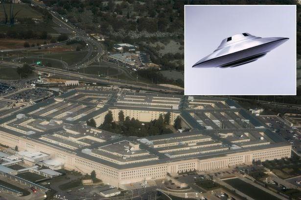 Getiimiz dnemde Pentagon Szcs Christopher Sherwood, Gelimi Uzay Tehdidi Tespit Program isimli proje kapsamnda, uzun yllardr UFO'lar zerinde aratrma yapldn belirtmiti.