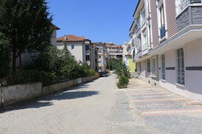 Antik ehre bal olabilir: Vezirkpr ilesinin altnda bir antik ehir olduunu dile getiren Alman asll Trk vatanda Arkeolog Prof. Dr. Rainer Czichan, kazlarn srd Oymaaa Hy'nn Cumhuriyet Mahallesi altndaki antik ehre bal olabileceini syledi.