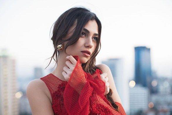 Ahmet Kaya?nn genlik akna ise oyuncu Aleyna Solaker hayat verecek.