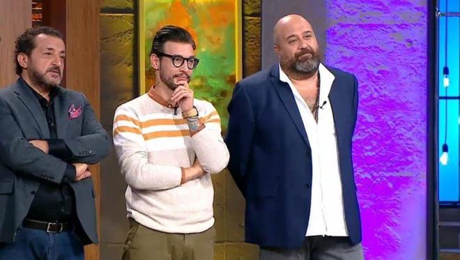 TV8'in heyecan dolu yemek yarmas MasterChef yeni sezonda da tm hzyla devam ediyor. Dnyaca nl efler Mehmet Yalnkaya, Somer Sivriolu ve Danilo Zanni'nin karsna kacak yarmaclar, adeta ecel terleri dkyor.