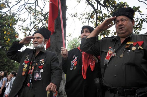 19 May�s Atat�rk'� Anma, Gen�lik ve Spor Bayram� etkinlikleri T�rkiye'nin d�rt bir yan�nde �e�itli programlarla kutlan�yor.