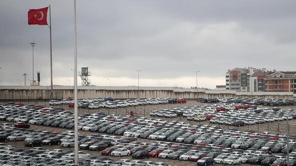 Binek otomobiller iin 50 bin lira ile 120 bin lira arasnda 18-36 ay kredi ekilirse yzde 0.49-0.69, ticari aralarda ise 72 bin lira ve 120 bin lira arasnda kredi ekilirse yzde 0.49-0.69 orannda faiz uygulanarak kredi kullandrlacak. Kampanya 1 Ekim 2019'da balayacak ve 31 Aralk 2019 tarihine kadar devam edecek.