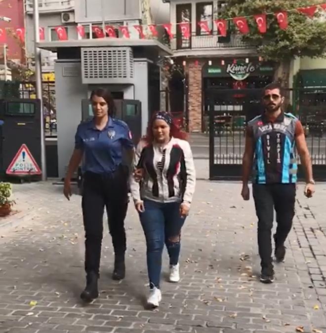 Ehliyetine el kondu  <br>  Src E.U.'nun ayrca ehliyetine geici olarak el kondu. E.U. ayrca Trk Ceza Kanununun 179/2 (ulam aralarn kiilerin hayat,salk veya mal varl asndan tehlikeli olabilecek ekilde sevk ve idare eden kii , 3 aydan 2 yla kadar hapis cezas ile cezalandrlr) maddesine istinaden adli ilem yaplmak zere skdar le Emniyet Mdrl engelky Polis Merkezine teslim edildi.