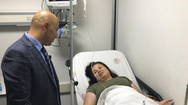 rencinin babas tartma srasnda zelik'i darp etti. Ald darbeler nedeniyle yaralanan retmen zelik, ambulansla Mersin niversitesi Tp Fakltesi Hastanesine kaldrld.