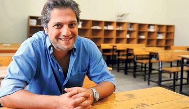 1966 ylnda dnyaya gelen Ragp Sava smet nn lkokulu, Merkez Ortaokulu, zmit Lisesi son olarak Mimar Sinan niversitesi Devlet Konservatuvar?ndan mezun olarak eitimi hayatn tamamlamtr. ok gen yata tiyatro kurucusu olmay baaran Ragp Sava bir dnem profesyonel olarak voleybol oynamtr. Gemiten gnmze bir ok tiyatro oyunu, dizi ve sinema?da rol alan Ragp Sava 1998 ve 2002 yllar aras Bakrky Belediye Tiyatrolarnda Genel Sanat Ynetmeni Yardmcl ile Ynetim Kurulu yelii yapmtr. Sinema kariyerine 2004 senesinde Neredesin Firuze ile adm atan Ragp Sava gnmzde Atv ekranlarnda yaynlanacak olan lene Kadar dizisi oyuncular arasnda yer almaktadr. Usta oyuncu Ragp Sava aslen Kocaeli zmit?lidir ve zmit doumludur.