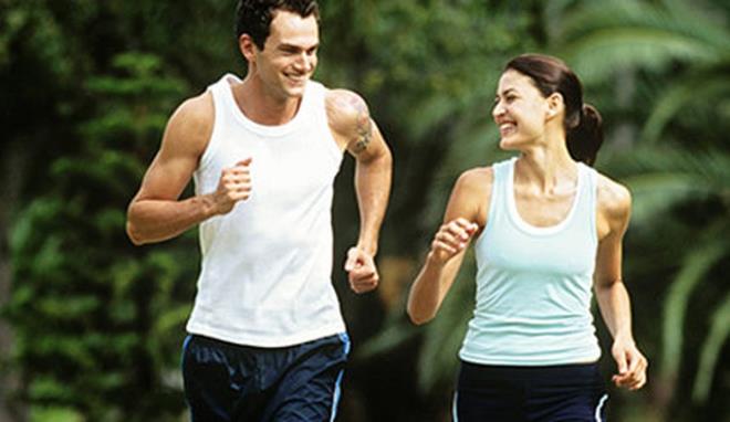 Gn iinde yeterli fiziksel aktivitenin salk zerine olumlu etkilerini ortaya koyan ok sayda bilimsel aratrma yapldn anlatan Kuda, "Her gn sadece 30 dakika yry, kardiyovaskler zindelii artrr, kemikleri glendirir, ar vcut yan azaltr ve kas gcn ve dayanklln artrarak saln korunmasna yardmc olur." dedi.