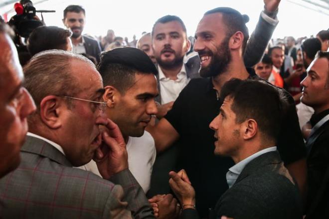 Organizasyona katlanlar arasnda en ok ilgiyi ise Galatasaray'n Kolombiyal dnyaca nl golcs Radamel Falcao ekti.