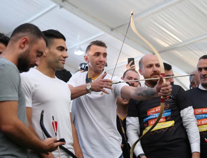 Muslera ve Falcao da hedefi vuramayan isimler oldu.