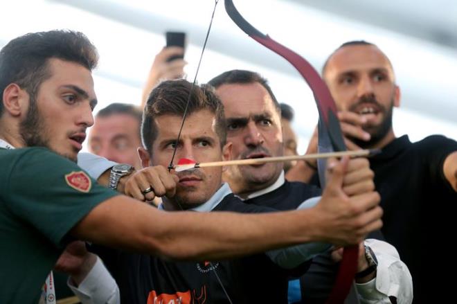 Emre Belzolu olduka konsantreydi.