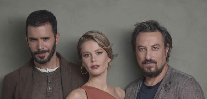 Seyirci isyanda: Sosyal medyada dizinin hayranlar yeni sezon iin bir ans daha tannmasn istedi. Apar topar alnan final karar hayranlar adeta ldrtt.