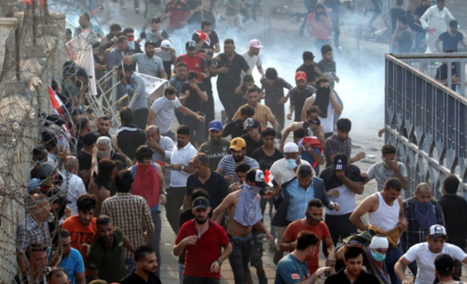 Savunma Bakanlndan yaplan yazl aklamada, "Bakan Necah e-emeri, devletin egemenliini, kamu kurumlarn, hayati neme sahip hedefleri, tm elilikleri ve diplomatik temsilcilikleri korumak iin tm birimleri alarm durumuna geirdi." ifadesi kullanld.