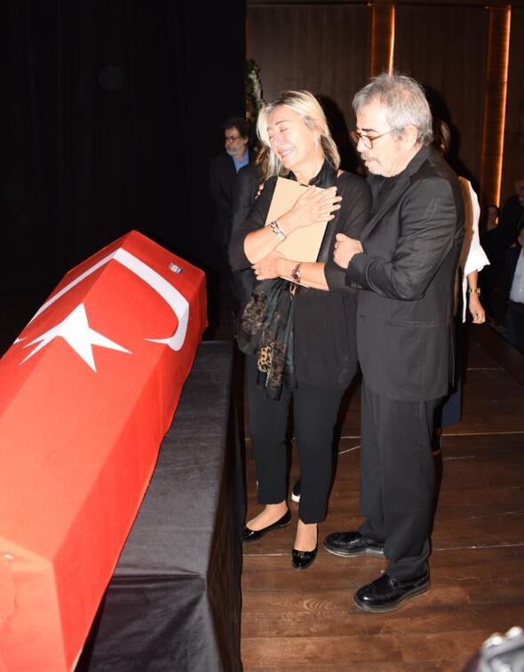 Daha nce de Nuri Alo, Ayen Gruda'nn cenazesinde cebinden 5 bin TL alndn aklamt.