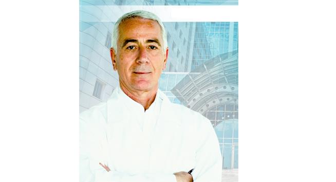 Son zamanlarda kadnlarn i dnyasnda daha aktif olmas ve ge yata evlenmesi ayrca yediimiz hazr gda ile birlikte salkl doum oranlar azalm durumda. zellikle ocuk sahibi olmak isteyen kadnlarn yaad problemler arasnda olan hzlanm yumurta rezervi kayb ve 40 ya ncesi erken menopoz ise kadnlarn korkulu ryas oldu. Fakat bu alanda son yllarda yaplan bilimsel aratrmalar ve gelimeler ise olduka umut verici. Dnyada az sayda merkezde uygulanan bu tedaviler hakknda Yakn Dou niversitesi Hastanesi'nden Kadn Hastalklar ve Doum Anabilim Dal Bakan Prof. Dr. Namk Kemal Duru merak edilenleri yantlad.