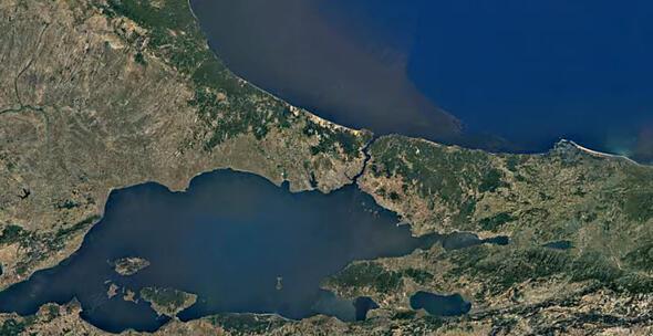 Bu grnt stanbul'dan... Takvimler 1984 yln gsteriyor!