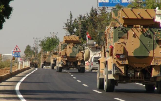 TRKYE'nin eitli illerinden gelen komando ve mayna dayankl zrhl aralarn bulunduu 100 aralk askeri konvoy, Kilis'e ulat. Konvoydaki birliklerin Suriye snrna konulandrlaca renildi.