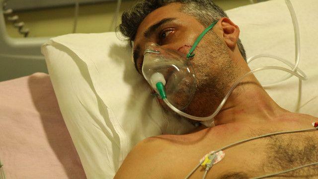 Hibir zaman olmad kadar kendini aresiz hisseden irin, annesine bugne kadar yaptklar iin byk bir pimanlk iinde kalr.   Krmz kta getii iin tm hatann kendisinde olduunu dnen Arif, byk bir vicdan azab yaar.