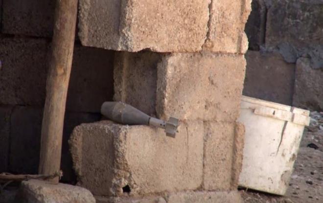 CEYLANPINAR'DA DA 11 YAINDAK ELF EHT OLDU    Suriye'nin kuzeyinde yrtlen 'Bar Pnar Harekat'nda, Resulayn ilesinden anlurfa'nn Ceylanpnar ilesine terristlerce atlan roket mermisi ile ar yaralanan 11 yandaki Elif Terim, tedavi grd hastanede ehit oldu. anlurfa snrndaki saldrlardaki ehit says 3'e ykseldi. anlurfa Valilii'nden yaplan aklamada, "09.10.2019 tarihinde balayan ve baarl bir ekilde devam eden Bar Pnar Harekat srasnda 10.10.2019 tarihinde PKK-PYD terr rgt mensuplarnca, ilimiz Ceylanpnar ilesine atlan mhimmatn patlamas sonucu, sokakta oynad srada gsne isabet eden arapnelle yaralanan ve Ceylanpnar Devlet Hastanesinde tedavi altna alnan Elif Terim (11) adl evladmz, yaplan tm mdahalelere ramen kurtarlamayarak ehit olmutur. ehit ocuumuza Cenab- Allah?tan rahmet, ailesi, yaknlar ve aziz milletimize basal diliyoruz" denildi.    Terristlerce atlan roket ve havan mermileriyle anlurfa'nn Akakale ilesinde 1'i bebek, 2 kii, Mardin'in Nusaybin ilesinde de 3 kii ehit olmutu. Bylece ehit olanlarn says 6'ya kt.