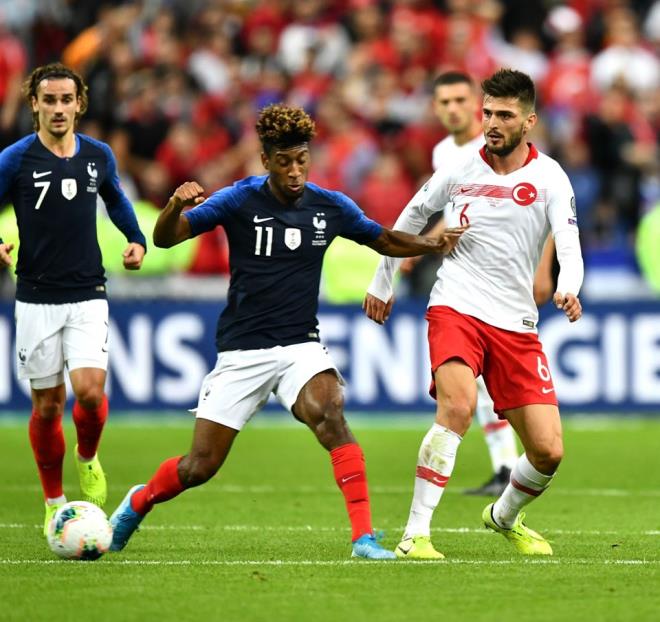 Ev sahibi Fransa 76. dakikada Giroud'nun gol�yle 1-0 �ne ge�ti.