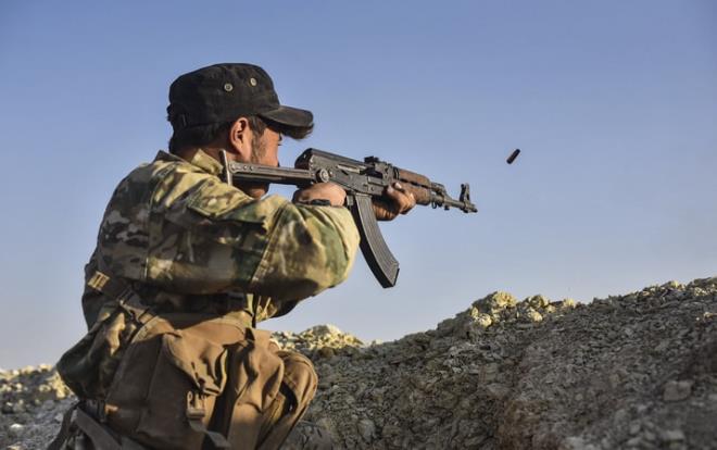 T�rkiye'nin kendi s�n�r g�venli�ini ve Suriye'nin toprak b�t�nl���n� korumak amac�yla ba�latt��� Bar�� P�nar� harekat�yla birlikte d�nya �lkelerinden baz� yapt�r�mlar ve a��klamalar geldi. AB'den bir �ok �lke T�rkiye'ye olan silah ihracat�n� durdurdu�unu a��klad�.