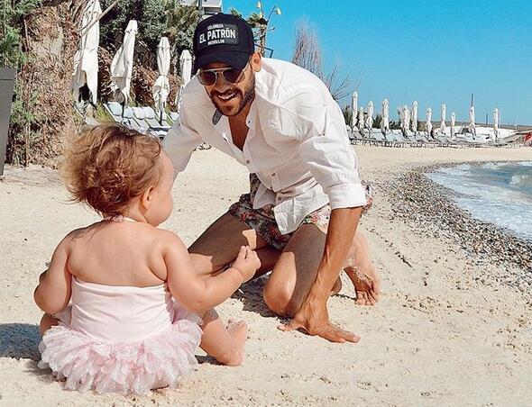 Erdim, muhabirlerin ?nallah byynce de sevmez? yorumunu duyunca kahkaha att.