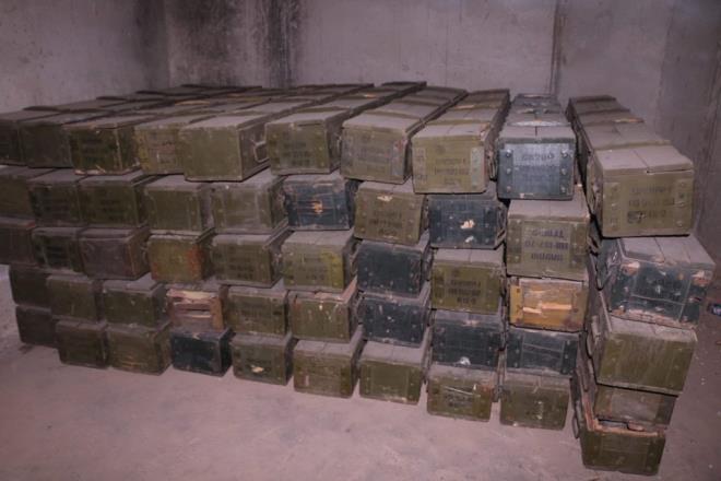 anlurfa'nn Ceylanpnar ilesinin karsndaki Suriye topraklarnda yer alan Resulayn ilesinin dousundaki kylerde yuvalanan YPG/PKK'llara kar yrtlen operasyonlar devam ediyor.    Resulayn ilesinde terrden kurtarlan kylerde sren arama tarama almalar srasnda ok sayda mermi ve roketten oluan mhimmat ele geirdi.