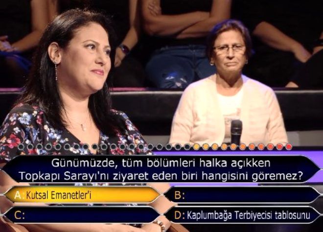 etinkaya, soruya ''Kutsal Emanetler'' yantn verdi. Arkadan dinleyen zkan da soruya, ''Kutsal Emanetler'' diyerek son kararn verdi.